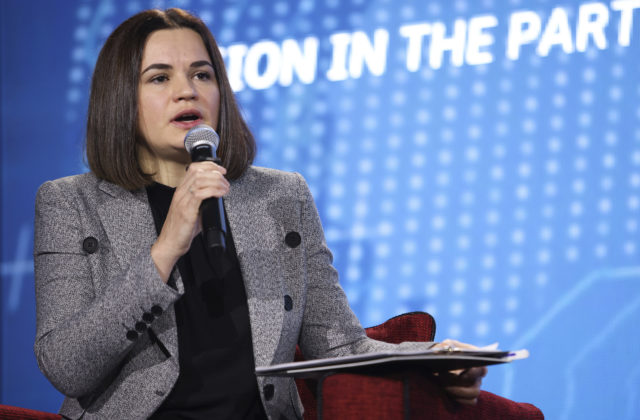 Cichanovská žiada vylúčenie Bieloruska z UEFA. Líderka opozície upozornila aj na mučených športovcov, ktorí odmietli Lukašenkov režim