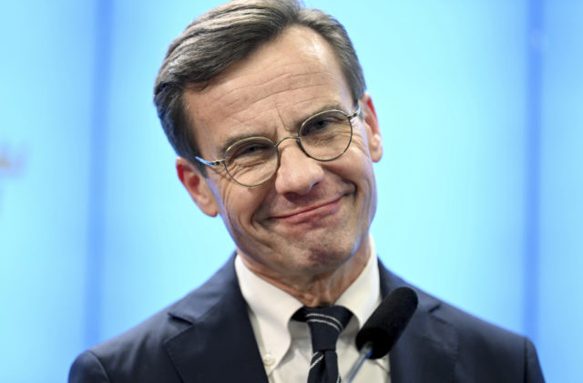 Kristersson sa stal novým švédskym premiérom, hlasovalo za neho 176 poslancov