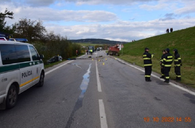 Mladý muž neprežil zrážku s Tatrou, z doposiaľ nezistených príčin prešiel do protismeru