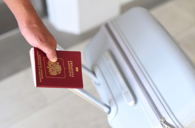 Ruské pasy vydané v akektovaných ukrajinských oblastiach budú považované za zdrap papiera