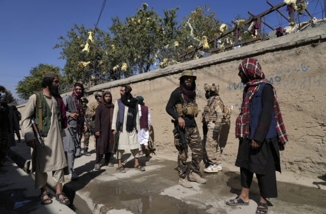 Rusi chcú doplniť chýbajúce kapacity na Ukrajine, verbujú afganské komandá vycvičené Američanmi