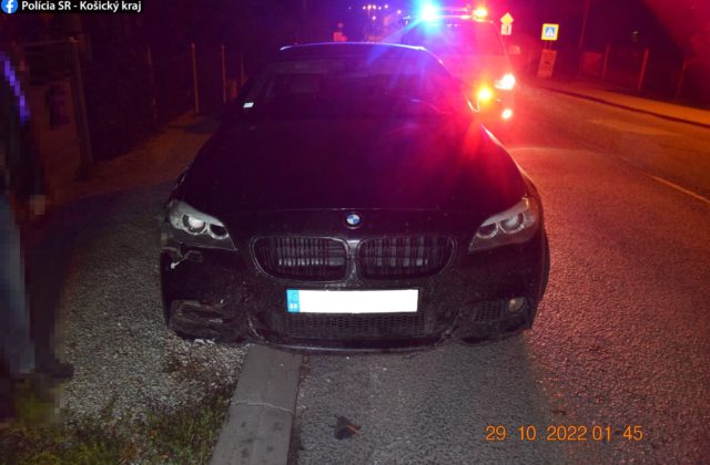 Ranná nehoda si v Rožňave vyžiadala život chodca, stál pri ceste