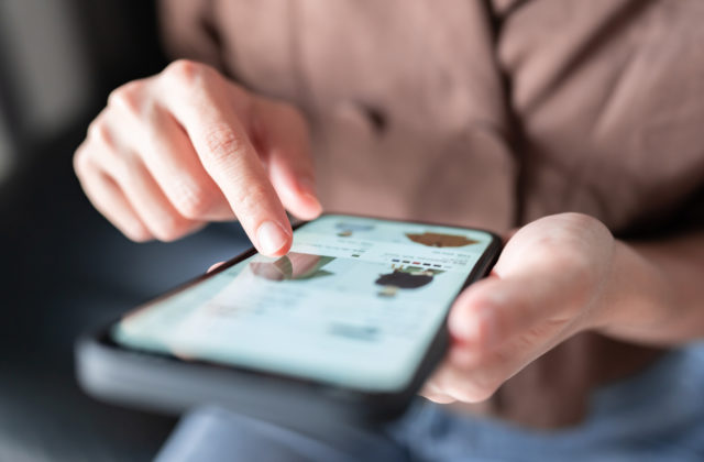 Finančná správa klepla po prstoch daňovému podvodníkovi, obchodoval iba na papieri a štát chcel obrať o takmer dva milióny