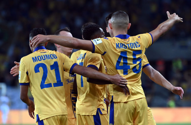 Súboj o druhé miesto v tabuľke Fortuna ligy vyhrala Dunajská Streda, Trnavu zdolala gólom v závere zápasu