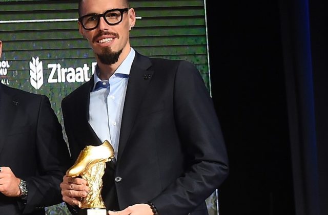 Hamšíka vyhlásili za najlepšieho legionára v najvyššej tureckej súťaži, o cenu sa podelil s fanúšikmi (foto)