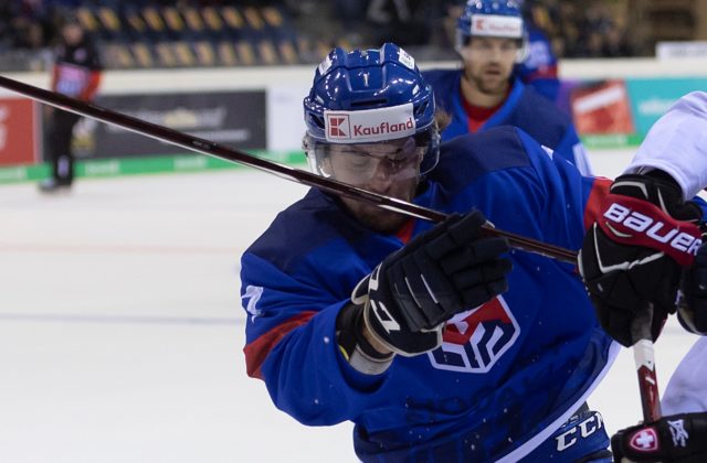 Slovenskí hokejisti začali Nemecký pohár prehrou s Rakúšanmi, o výsledku rozhodlo až predĺženie