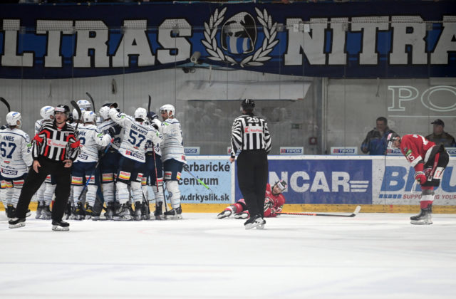 Sejejs na lavičke HK Nitra skončil, doplatil na neuspokojivé výsledky