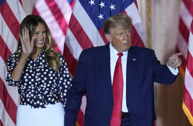 Trump sa chce vrátiť do Bieleho domu, napriek škandálom ohlásil tretiu kandidatúru na prezidenta