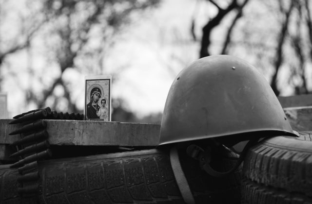 Ruský vojenský bloger spochybnil oficiálne údaje o desiatkach obetí v Makijivke, Ukrajina hovorí o stovkách