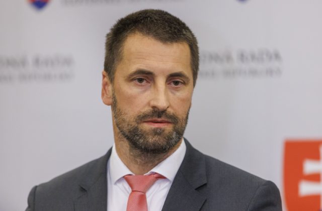 Šanca na schválenie rozpočtu podľa Viskupiča je, SaS ho však nepodporí