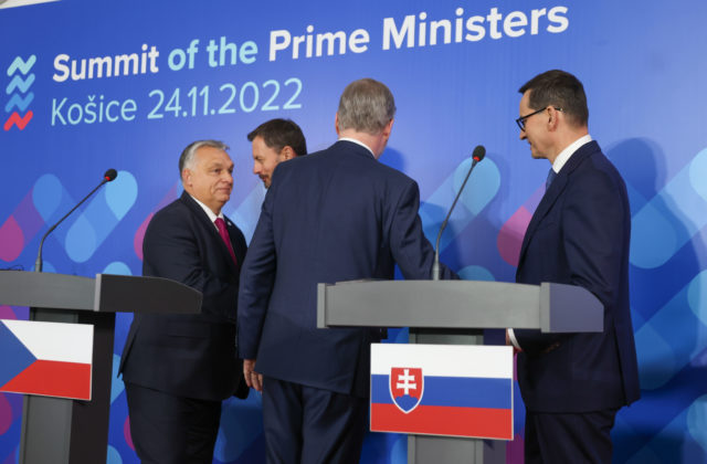 Heger a ďalší premiéri V4 hovorili v Košiciach o vojne, energetickej aj migračnej kríze