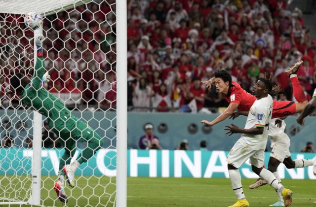 MS vo futbale 2022 v Katare: V zápase Kórejská republika – Ghana padlo päť gólov, dva „zlepené“ strelil Cho Gue-Sung