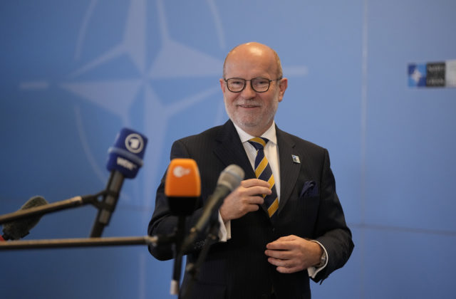 Jednota spojencov v podpore Ukrajiny zostáva nezlomná, Rusko musí niesť za svoje činy zodpovednosť, vyhlásil Káčer