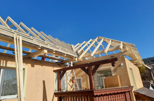 Spoločnosť Harmanec-Kuvert podala pomocnú ruku zamestnankyniam, ktorých domy zasiahol ničivý požiar