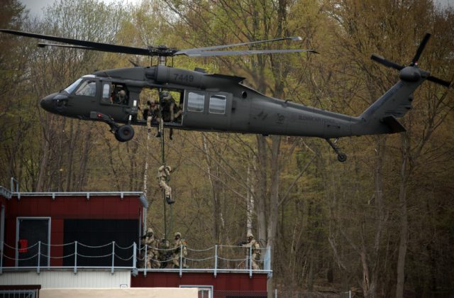 Spojeneckí vojaci na Lešti dostali do užívania kontajnerové domy, sviatky strávia v dôstojných podmienkach