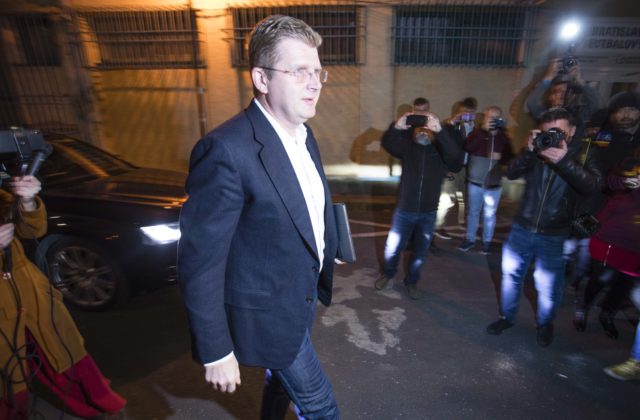 Príbuzný exministra Žigu sa postaví pred súd, časť obvinení mu však zrušil „slávny“ paragraf 363