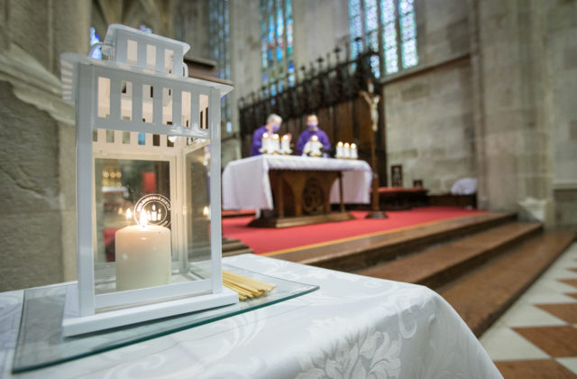 Skauti prinesú Betlehemské svetlo na Slovensko po tridsiaty tretíkrát, roznášať ho budú až do Štedrého dňa