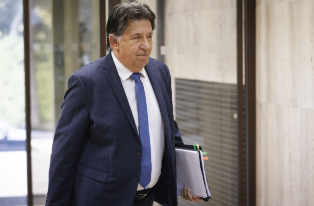 Platforma odišla z OĽaNO neskoro, dve tretiny poslancov už podľa Mesežnikova nemajú šancu dostať sa znova do parlamentu