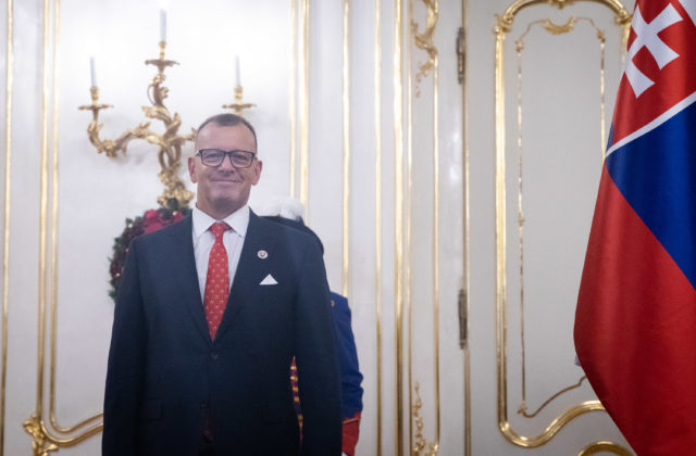 Kollár hľadá 90 poslancov, ktorí zahlasujú za predčasné voľby, rokuje najprv s Pellegrinim a Ficom