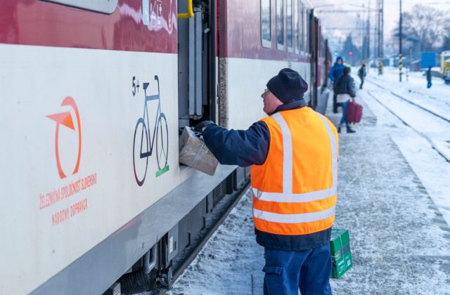 ZSSK aj tento rok prežíva predvianočné obdobie so Stromom splnených prianí