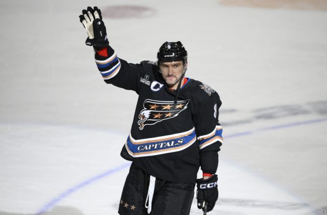 Ovečkin je už druhý najlepší strelec v histórii NHL a ide naháňať Gretzkého (video)