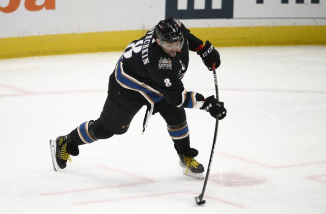 Ovečkin sa stal prvou hviezdou týždňa v NHL, spoločnosť mu robia Georgiev a Pettersson