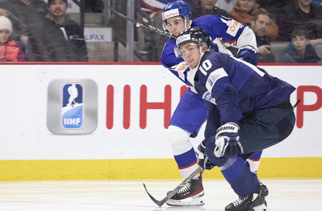 V druhej tretine sme absolútne zlyhali, hodnotí Feneš prvý zápas Slovákov na MS v hokeji do 20 rokov