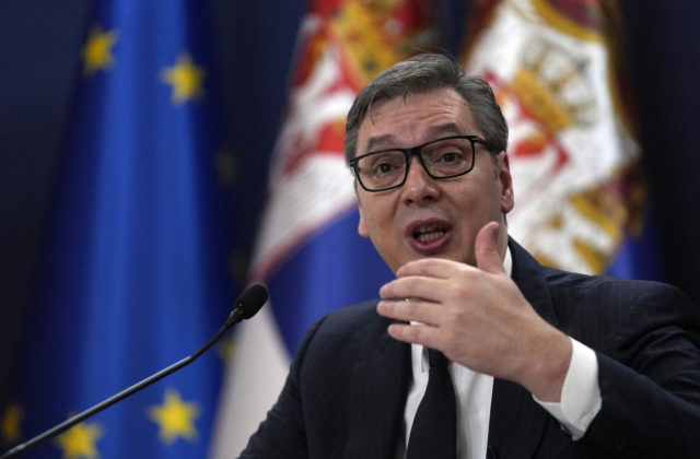 Prezident Vučić skritizoval ruské výzvy, aby sa Srbi pridali k žoldnierom z Wagnerovej skupiny a bojovali na Ukrajine