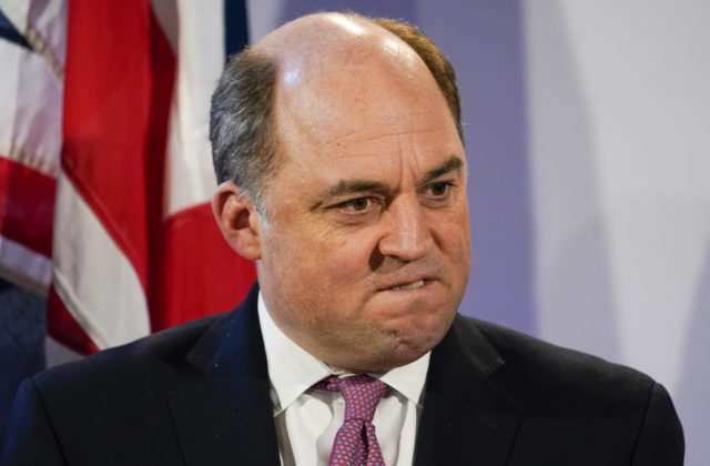 Ruské sily budú vytlačené z Ukrajiny a bude obnovená jej suverenita, odkázal Putinovi šéf britskej obrany Wallace