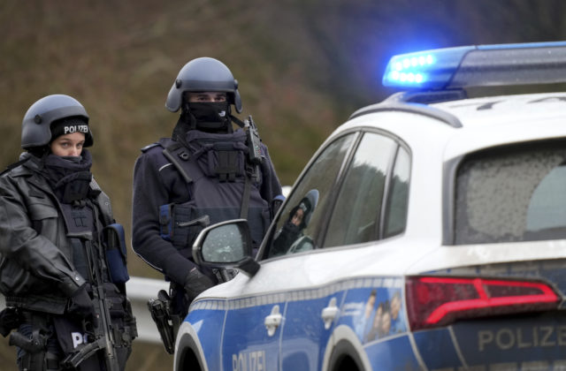 V Nemecku obvinili skupinu ľudí z vytvorenia teroristickej organizácie, plánovali občiansku vojnu
