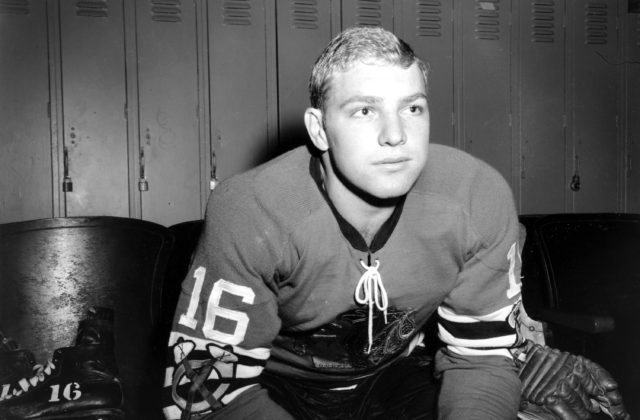 Hokejový svet sa lúči s Bobbym Hullom, spolu s Mikitom tvorili obávanú útočnícku dvojicu