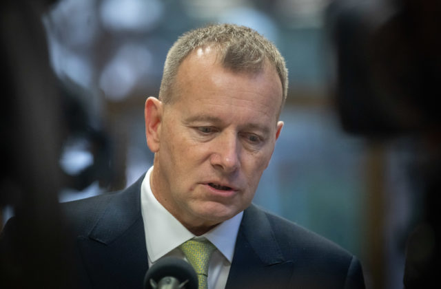 Kollár: Každý poslanec má dosť vysoký plat na to, aby prišiel do práce a Sme rodina na mimoriadnu schôdzu príde