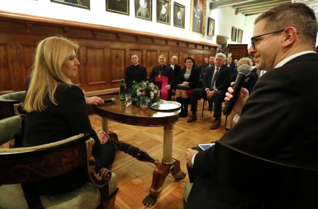 Slovensko má nádej byť lepšou krajinou, povedala prezidentka Čaputová po diskusii s osobnosťami Spiša (foto)