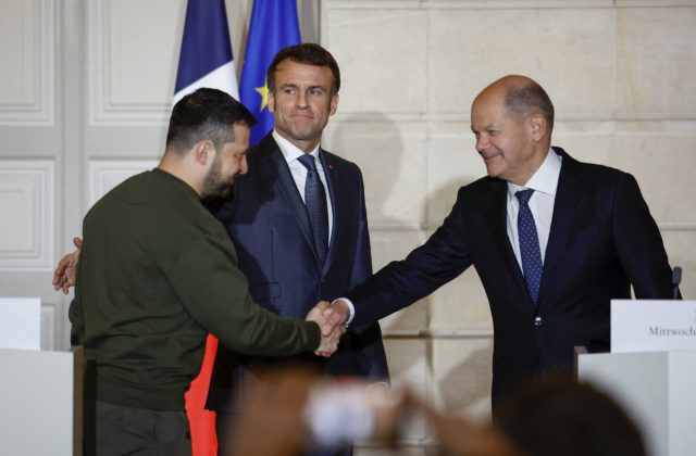 Zelenskyj pýtal od Francúzov a Nemcov bojové lietadlá. Rusi nesmú vyhrať túto vojnu, tvrdí Scholz