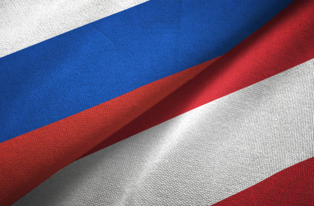 Rakúsko sa dostalo pod paľbu ostrej kritiky, udeľuje víza sankcionovaným Rusom