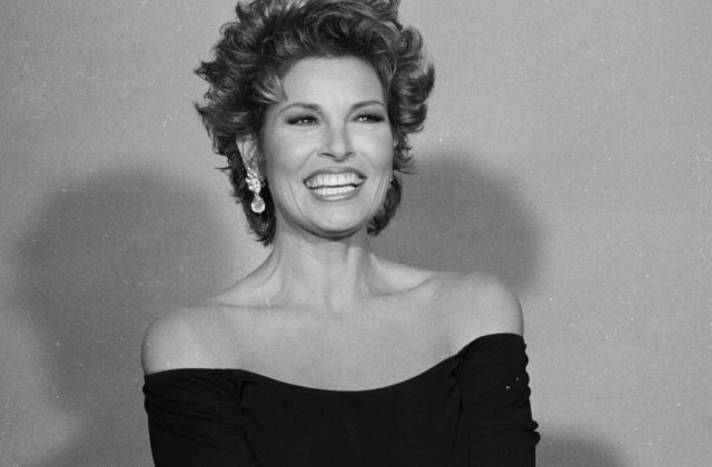 Zomrela herečka Raquel Welch, bola sexsymbolom 60. a 70. rokov a hviezdila aj v Troch mušketieroch