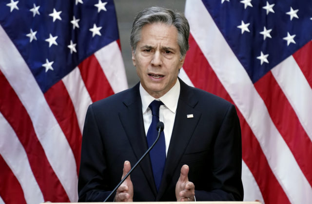 Švédsko by sa podľa Blinkena malo pridať k NATO, Turecko zase dostať vylepšené stíhačky F-16