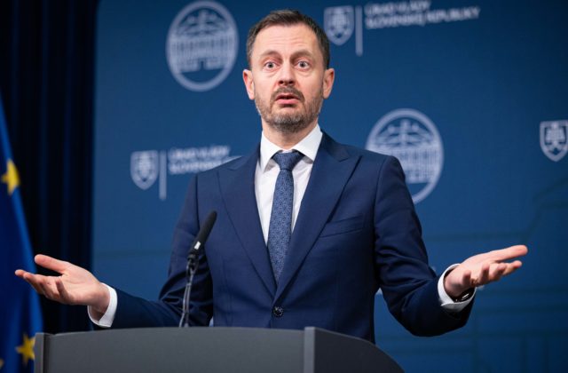 Chaos a cirkus je na pôde parlamentu, ktorý sa stal arénou predvolebného zápasu. Vláda sa správa zodpovedne, vraví Heger