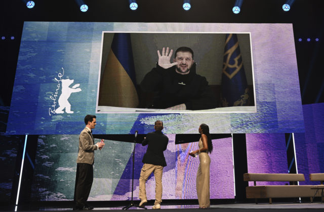 Rusko chce podľa Zelenského vytvoriť nový Berlínsky múr, oddeliť Ukrajinu od vlastného rozhodnutia a budúcnosti (video)