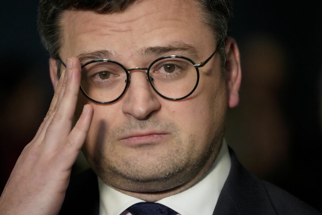 Ako slovenské voľby ovplyvnia podporu Ukrajiny? Kuleba chce počkať na vytvorenie koalície