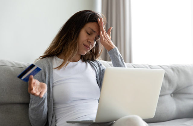 Žena namiesto 30-tisícovej výhry prišla o 1300 eur, naletela podvodnej súťaži