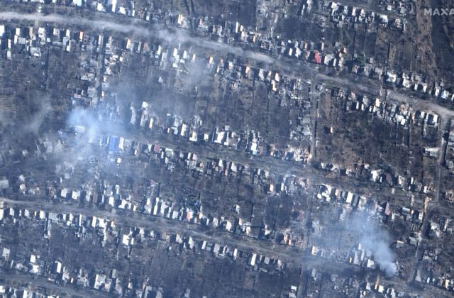 Pri bojoch o Bachmut prišlo podľa Zelenského za týždeň o život viac ako 1100 ruských vojakov (video)