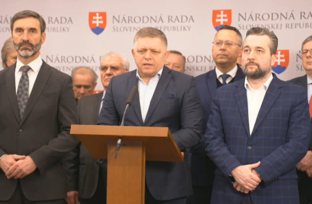 Nikto nepochybuje o odovzdaní stíhačiek MiG-29, tvrdí Fico a vníma to ako akt otvoreného nepriateľstva proti Rusku (video)