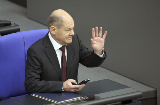Nemecko musí pracovať ráznejšie proti nelegálnej migrácii, vyhlásil Scholz