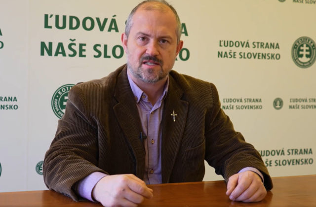 Kotlebovci chcú podať trestné oznámenie na každého člena vlády, ktorý súhlasil s odovzdaním migov Ukrajine