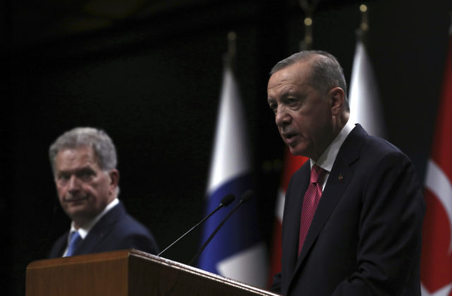 Erdogan dal vstupu Fínska do NATO zelenú. Jeho členstvo však nebude úplné bez Švédska, povedal prezident Niinistö