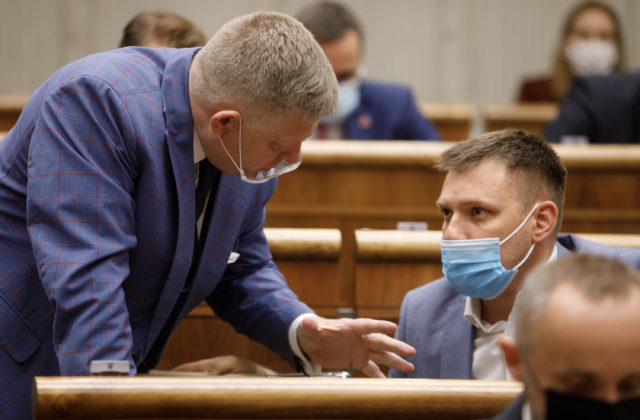 Smer, Taraba a Kuffovci chcú diplomatické riešenie vojny na Ukrajine a požiadavky majú aj na dočasne poverenú vládu