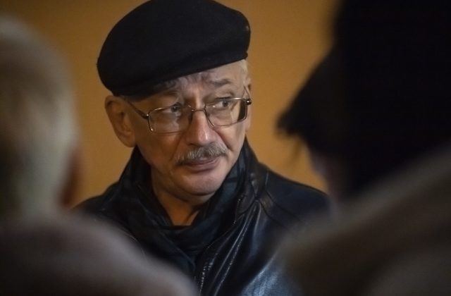 Rusko vykonalo razie u aktivistov ľudskoprávnej skupiny Memorial, Orlova vzali na vypočúvanie