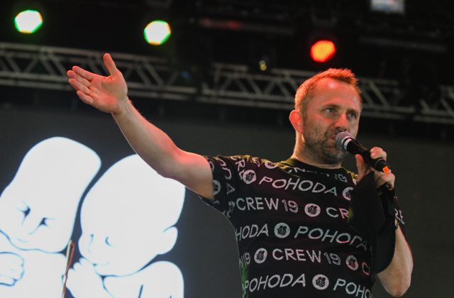 Organizátor Pohody Kaščák vracia sošku Múzy, nesúhlasí s pôsobením majoritného vlastníka banky v Rusku