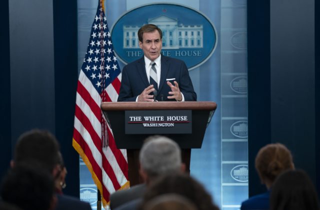 Rusko chce získať od Severnej Kórey zbrane výmenou za potraviny, tvrdí Biely dom